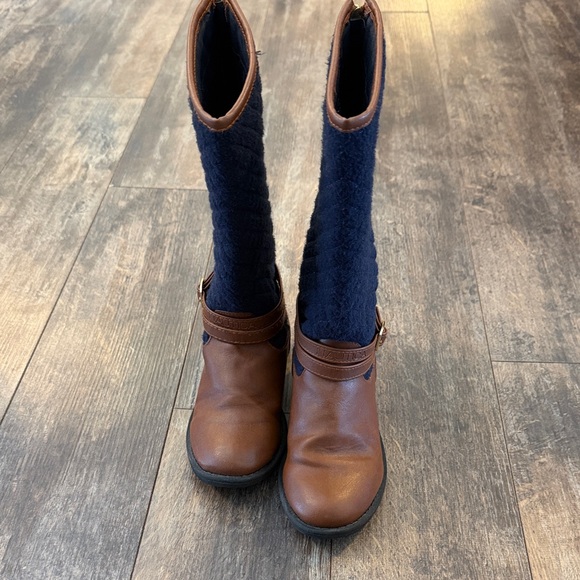 Nautica Navy Quilted and Brown Boots - Picture 2 of 13